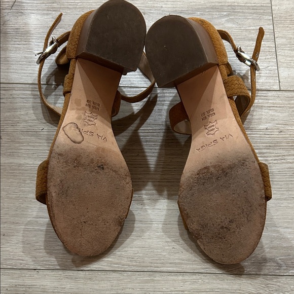 Via Spiga Tan Strappy Sandals - Picture 6 of 8